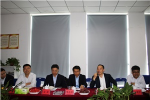 南方匯通集團總經理蔡總、時代沃頓總經理金總、時代工塑總經理鄭總等領導一行蒞臨株洲宏大